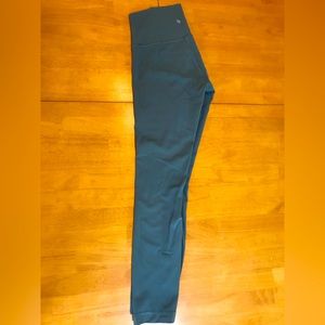 Lulu lemon, size 4, wunder train high rise tight in sea foam.